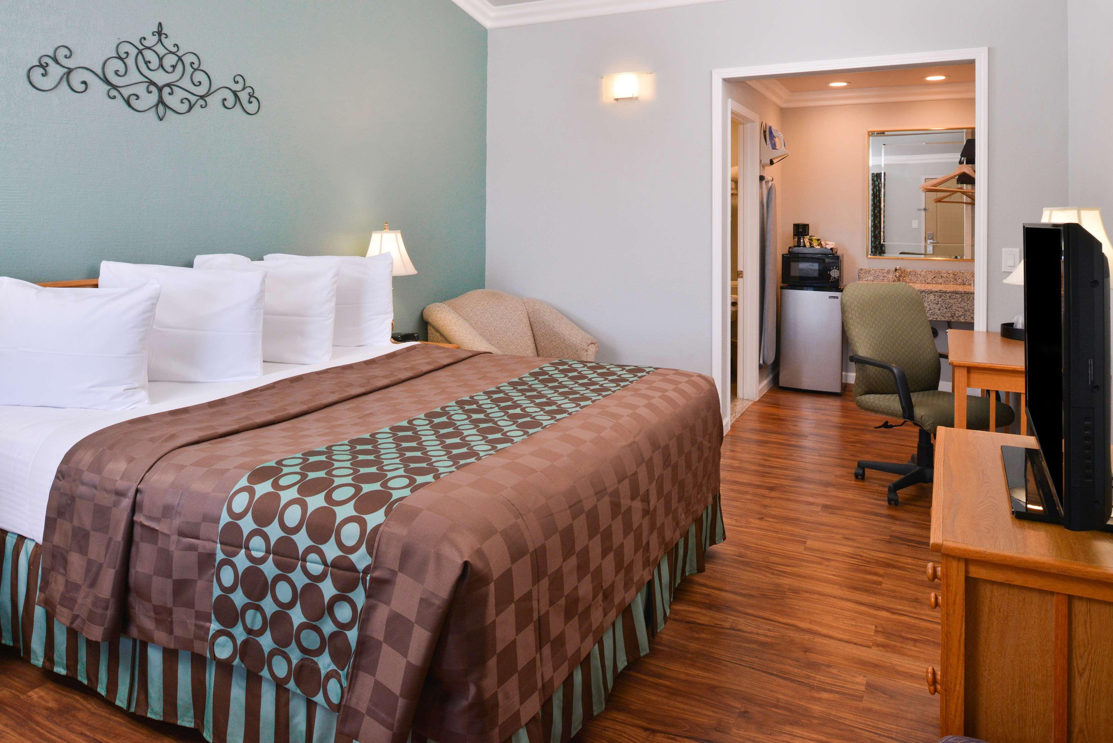 Americas Best Value Inn Лос Баньос Екстериор снимка