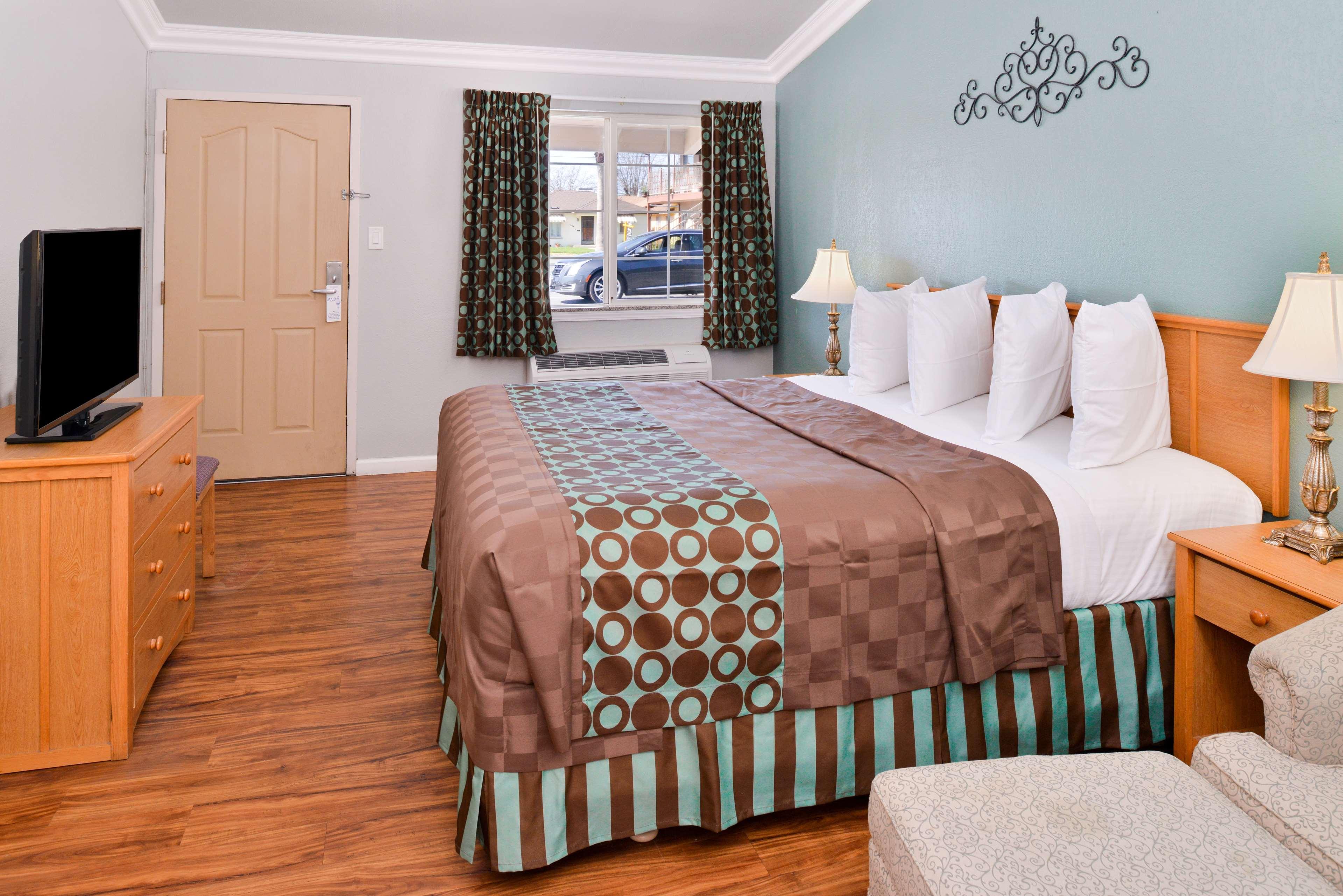 Americas Best Value Inn Лос Баньос Екстериор снимка