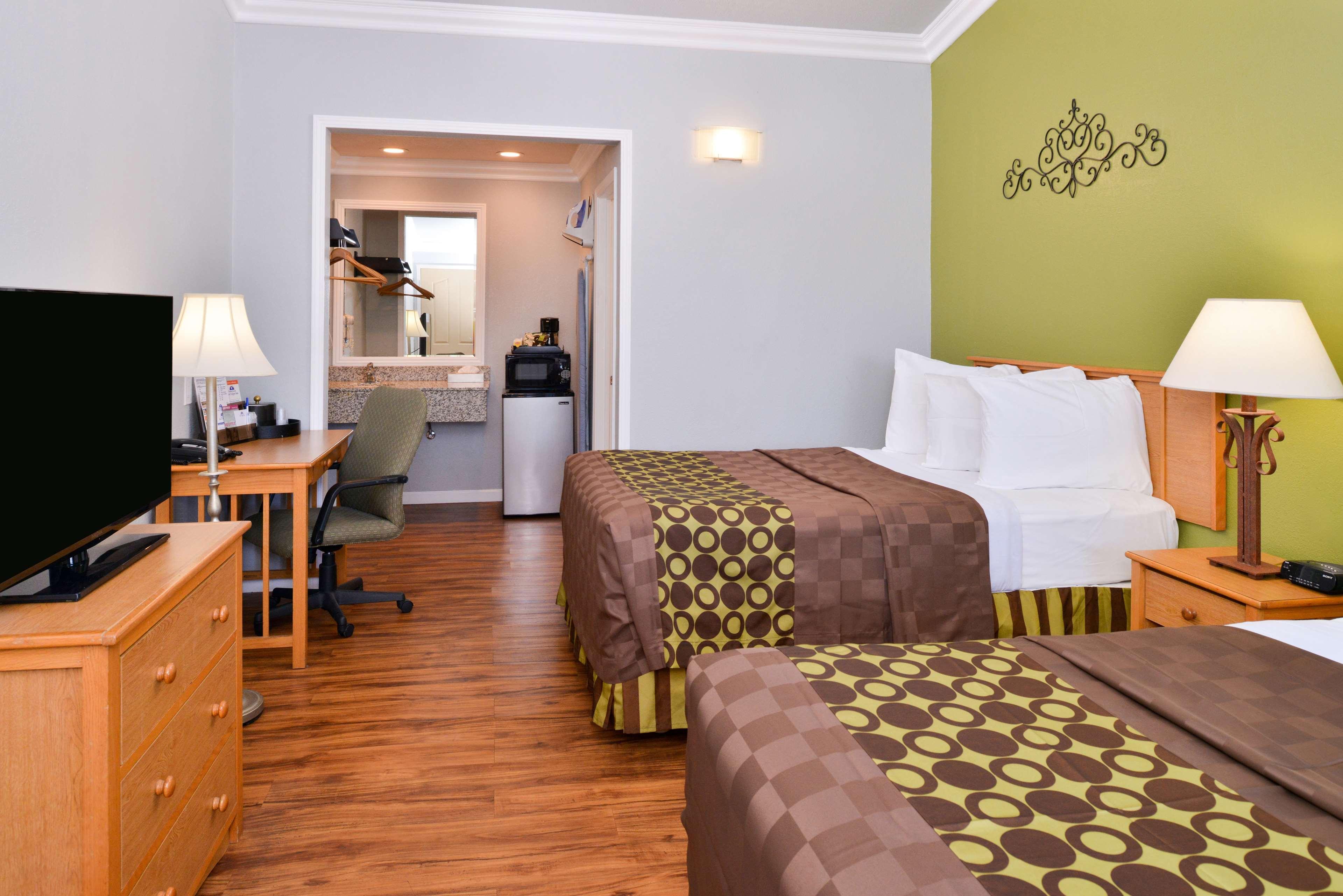 Americas Best Value Inn Лос Баньос Екстериор снимка