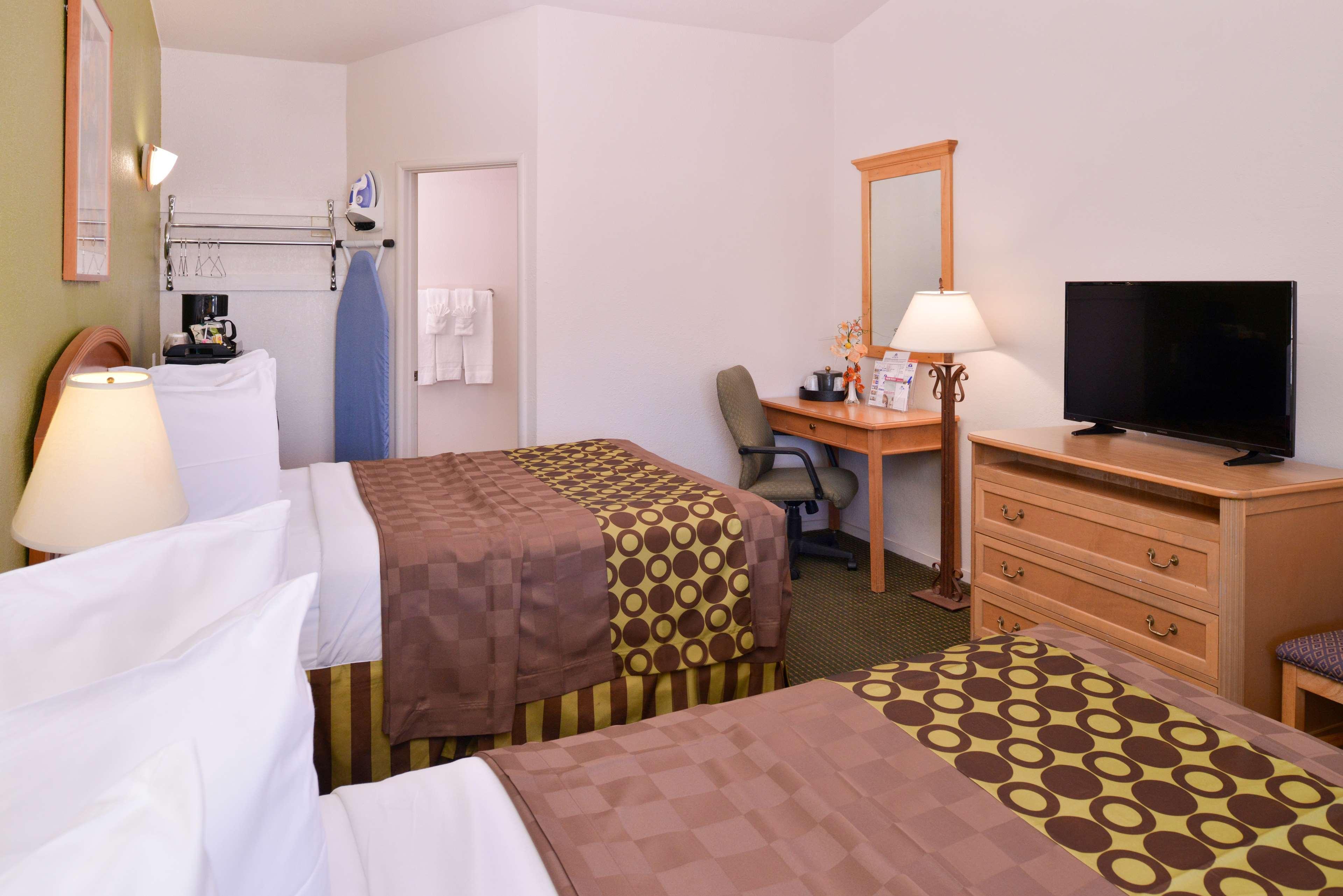 Americas Best Value Inn Лос Баньос Екстериор снимка